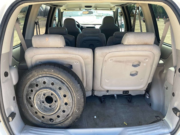 2004-chevrolet-venture-image-15