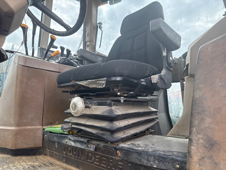 1993-john-deere-6400-image-29