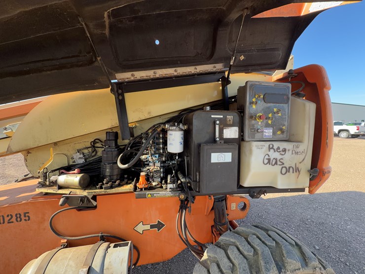 2000-jlg-600s-image-18