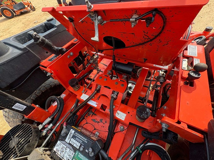 bad-boy-"outlaw"-72"-cut-zero-turn-lawn-mower-(1,403-hours)-image-22