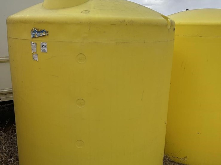 3,000-gallon-yellow-tanks-image-3