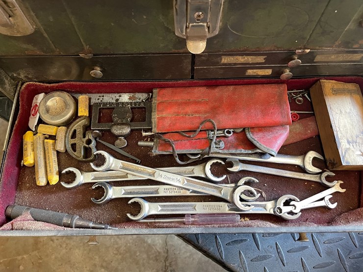 #1847-•-union-steel-tool-chest-and-contents-image-14