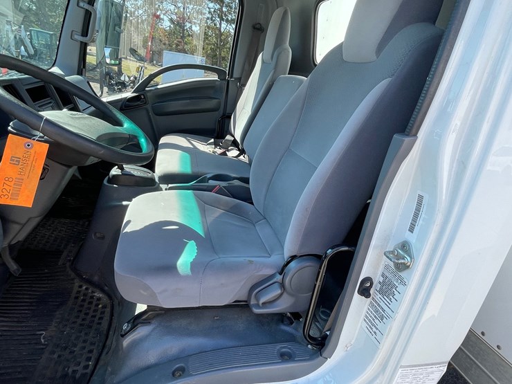 #3278-•-2017-isuzu-n-series-straight-truck-(has-wi-title)-image-44