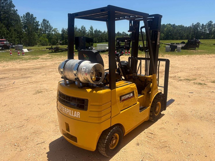 caterpillar-gp15-image-3