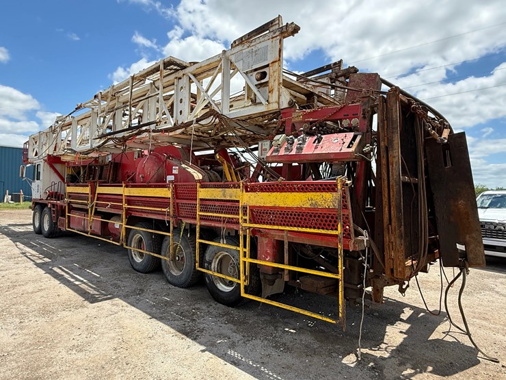 2008-caterpillar-c15-image-5