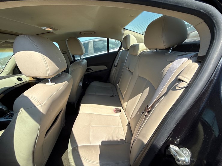 #41896-•-2011-chevrolet-cruze-sedan-1g1ph5s98b7255580-inv#-41896-image-16