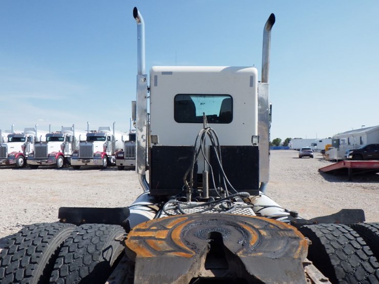 2006-kenworth-w900l-image-11