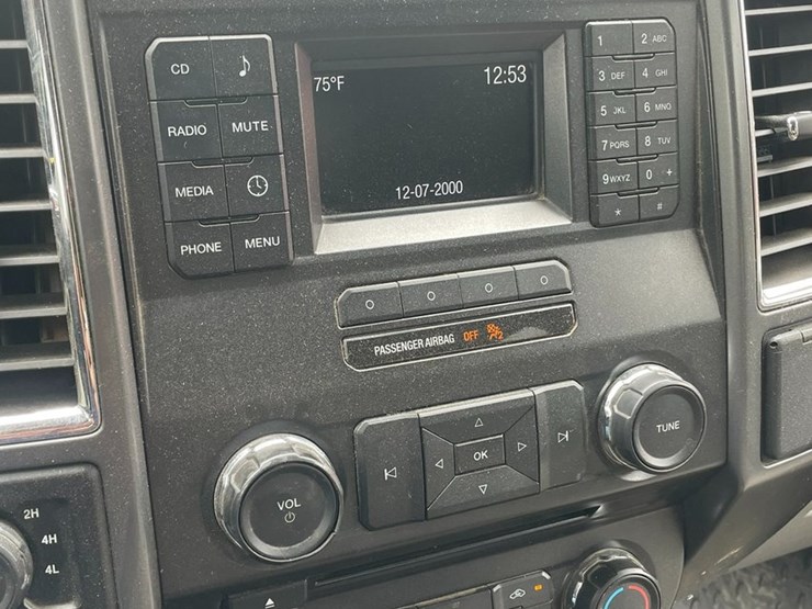 2015-ford-f150-image-32