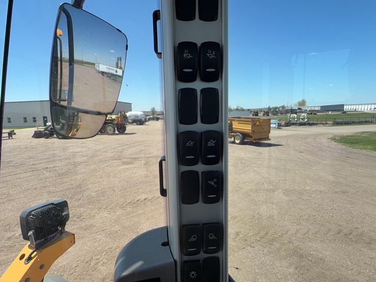 2020-volvo-l60h-image-36