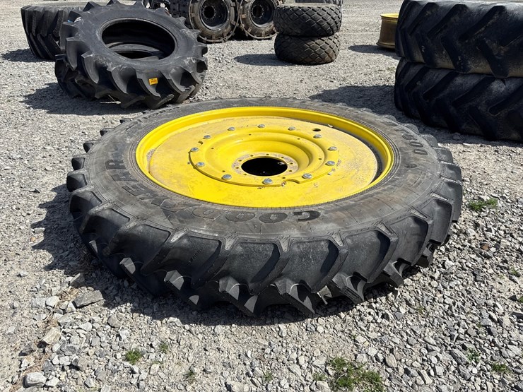 #42766-•-unused-optitrac-tractor-tire-320/125r54-inv#-42766-image-4