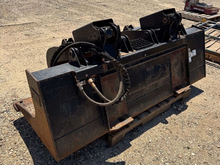 2017-cat-78"-heavy-duty-skid-steer-grapple-bucket-image-6