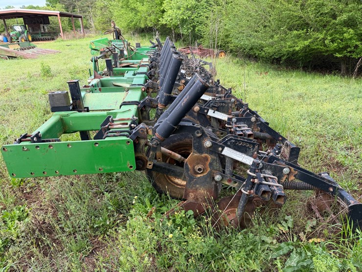 #504-•-unverferth,-model-330---12-row-ripper/stripper-tiller-image-3
