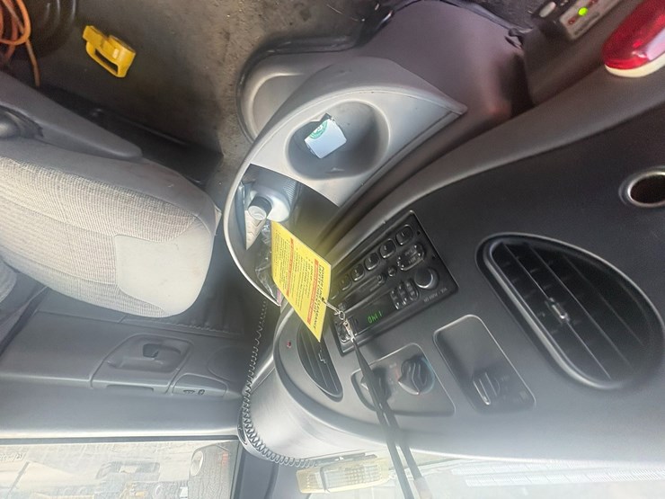 1998-ford-cargo-image-53
