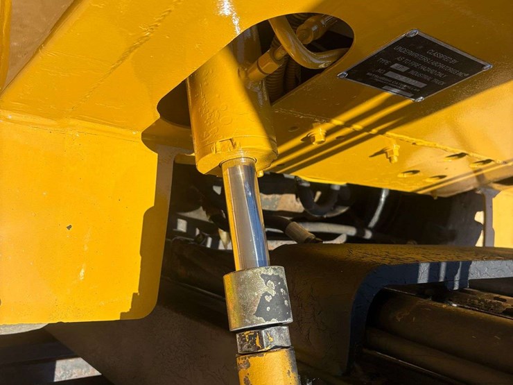 caterpillar-gp15-image-16