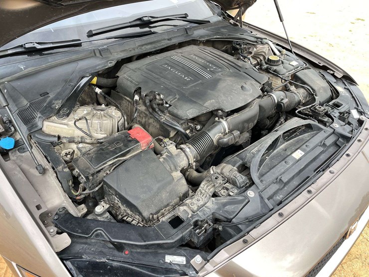 2017-jaguar-xf-4-door-sedan-(87,398-miles)-image-8
