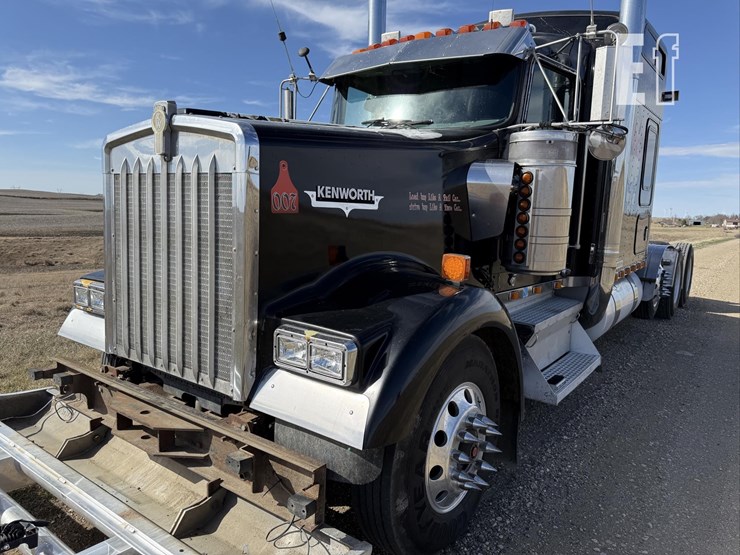 2001-kenworth-w900-image-27