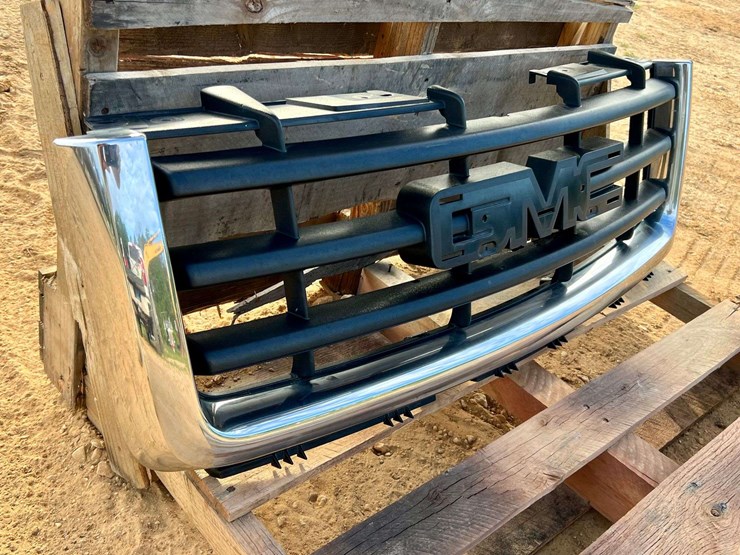 2007-gmc-sierra-1500-image-2