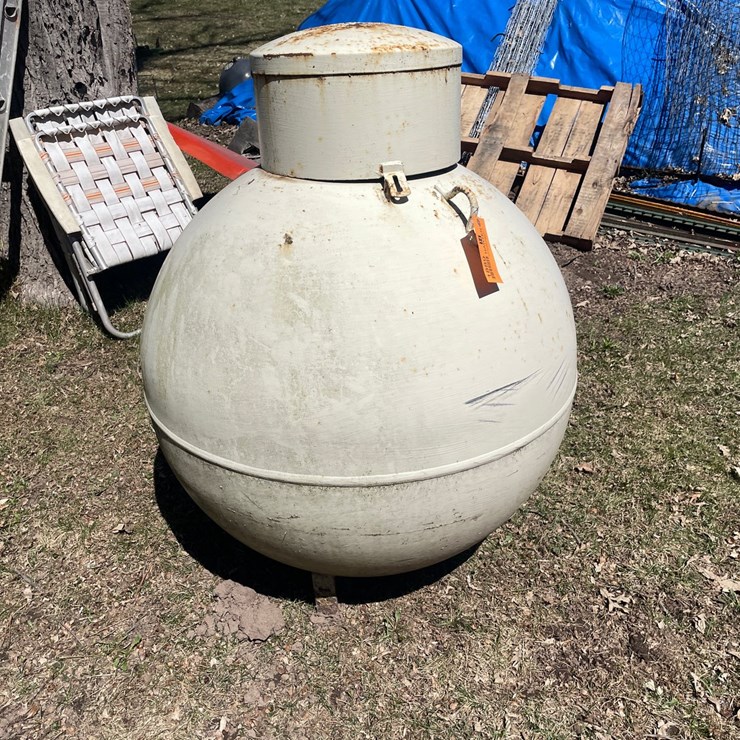 #1889 • Round Propane Tank