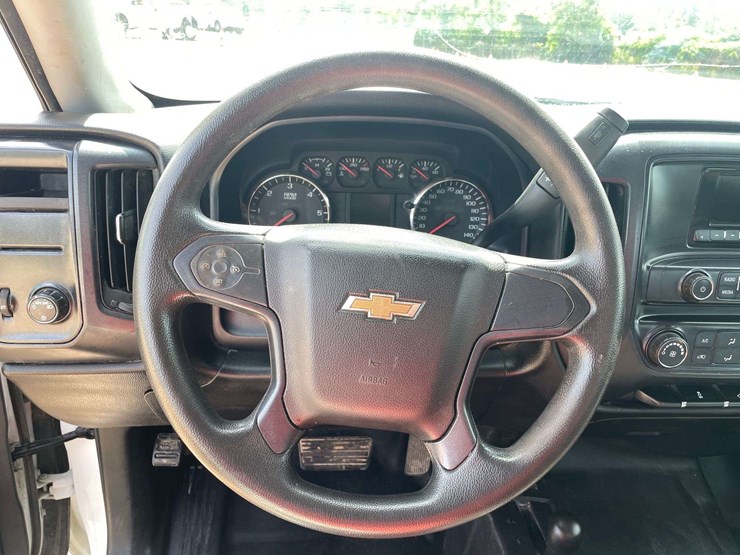 2015-chevrolet-silverado-1500-image-12