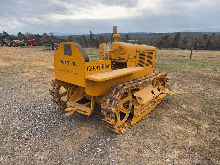 caterpillar-twenty-two-image-5
