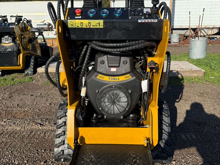 2026-agt-mx-crt23-mini-skid-steer-loader-(new/unused)-includes-bucket-and-accepts-multiple…-image-4