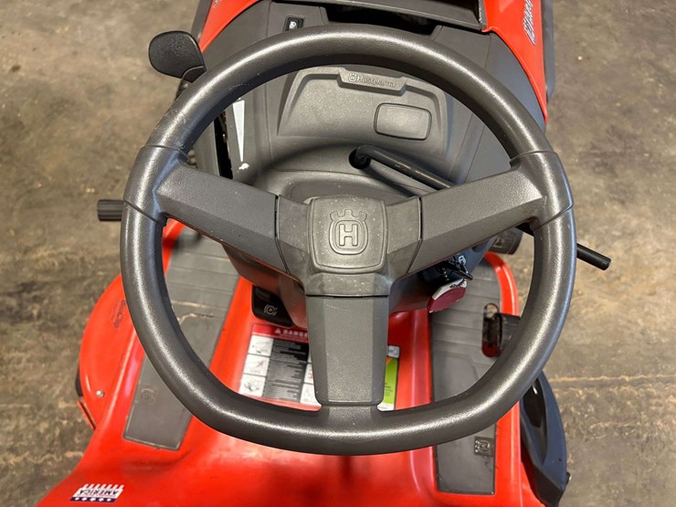 husqvarna-42"-riding-lawn-mower-image-9