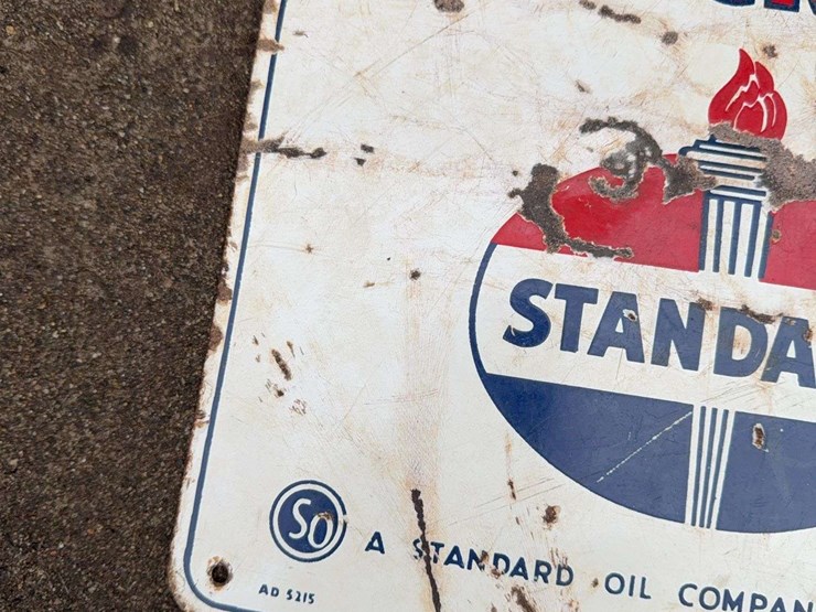 standard-red-crown-sign-image-2