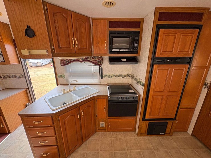 2004-citation-s27j-bumper-pull-travel-trailer-image-27