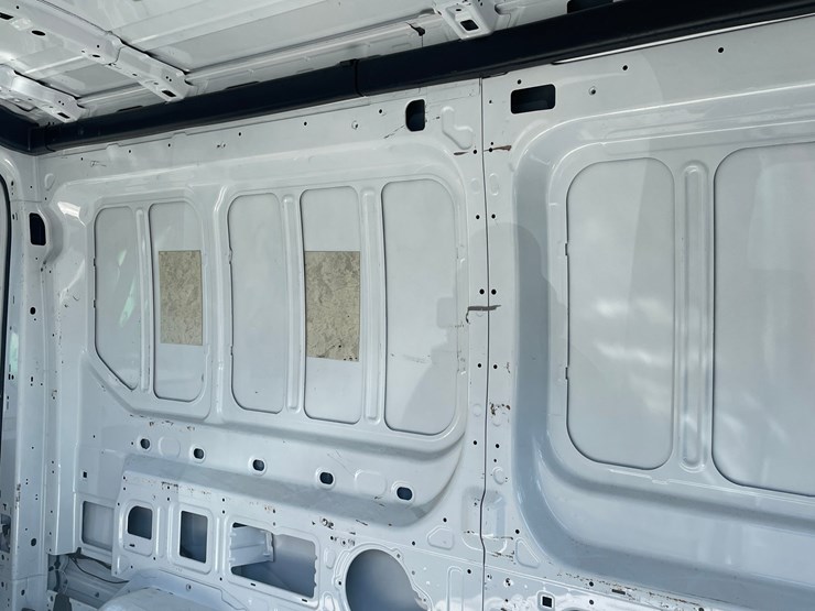 2016-ford-transit-image-26