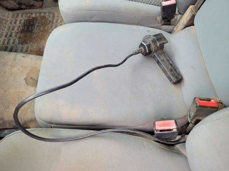 2011-ford-f350-image-18