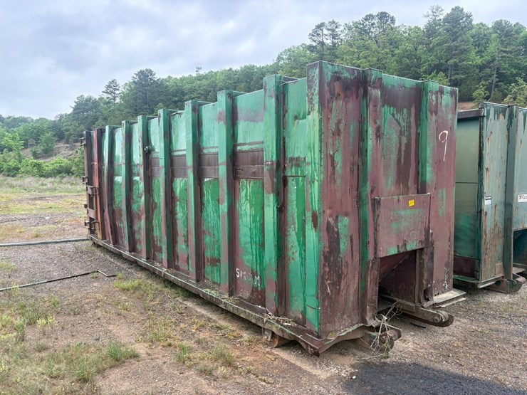 #23996-•-~26'-5"x~9'-8"-roll-off-dumpster-image-2
