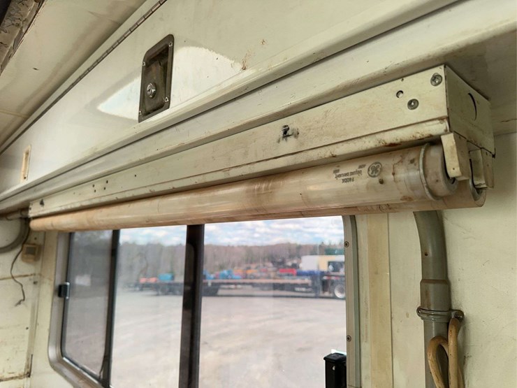 2002-ford-e450-image-30