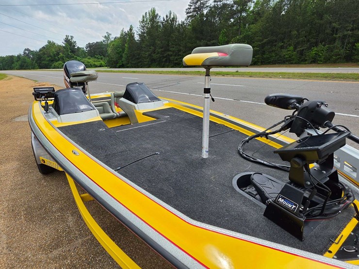 2007-bullet-21xdc-21ft-high-performance-bass-boat-/-225hp-evinrude-motor-image-14
