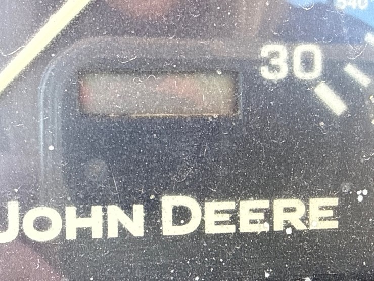 john-deere-110-image-28