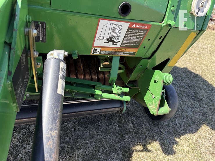 john-deere-568-image-16