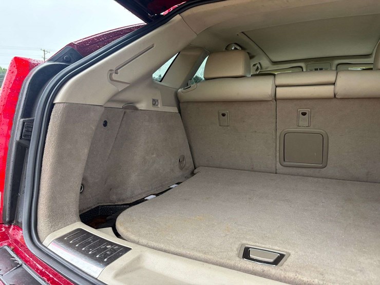 2010-cadillac-srx-image-26
