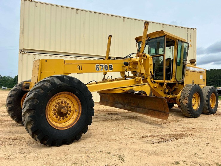 deere-670b-image-1