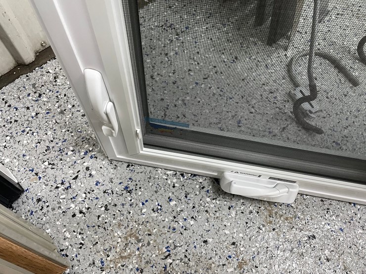 #8568-•-(1)-casement-window-image-6