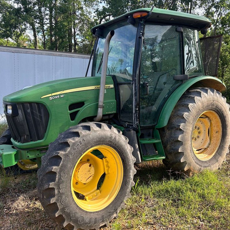 JOHN DEERE 5095M