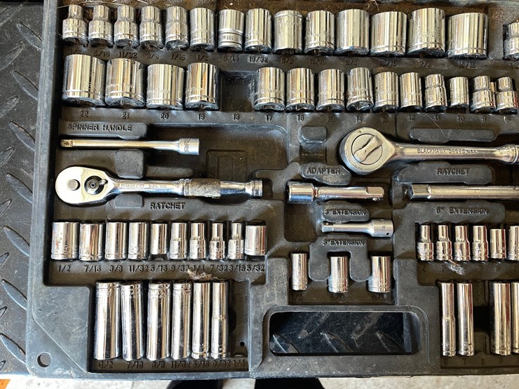 #1838-•-stanley-110-piece-mechanic's-tool-set-image-11