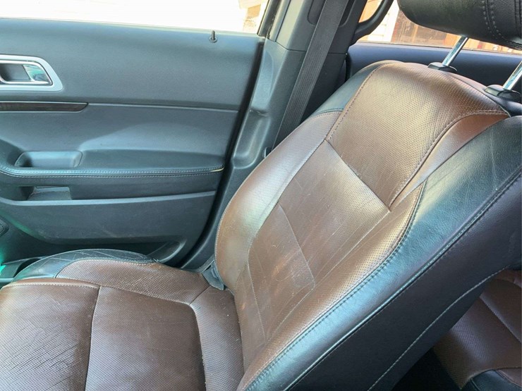 2013-ford-explorer-limited-image-22