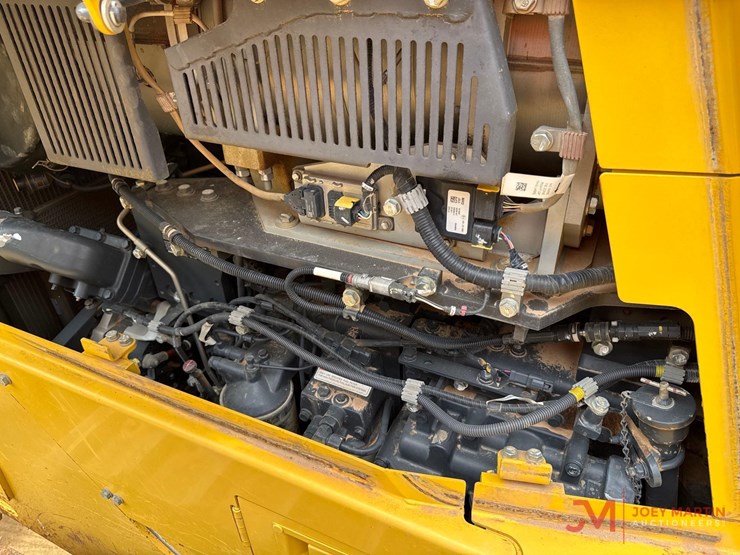 2020-komatsu-d155ax-8-image-21