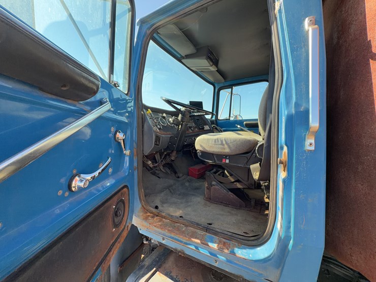 1997-ford-l8000-image-27
