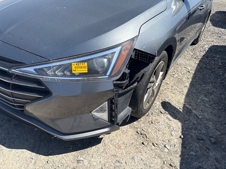 #42717-•-2019-hyundai-elantra-sedan-kmhd84lf4ku743043-inv#-42717-image-12
