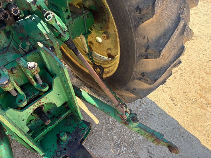 john-deere-3130-image-21