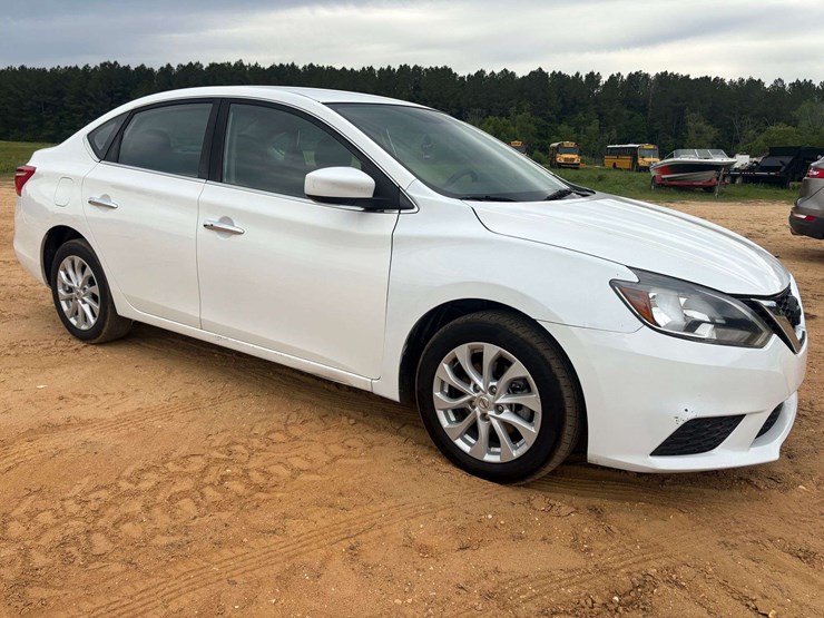 2019-nissan-sentra-sv-4-door-sedan-(150,420-miles)-image-4