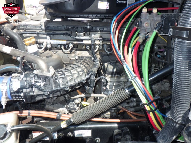 2022-freightliner-cascadia-126-image-21