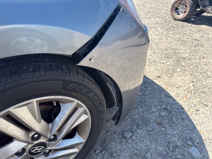 #42717-•-2019-hyundai-elantra-sedan-kmhd84lf4ku743043-inv#-42717-image-10