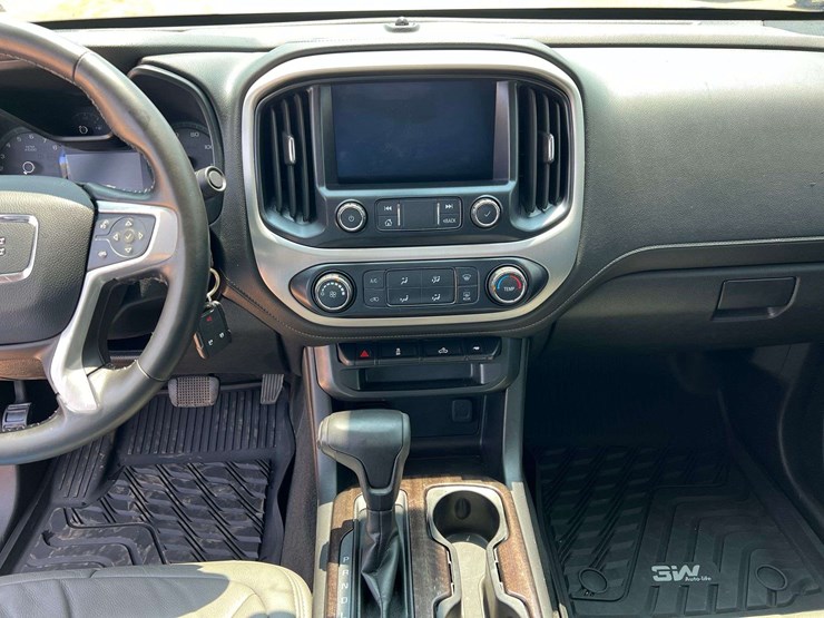 2019-gmc-canyon-image-13