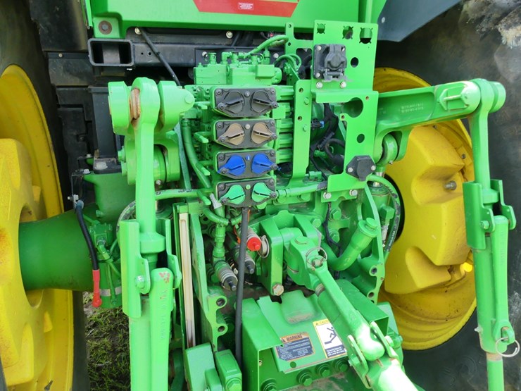 2020-john-deere-7r-210-image-22
